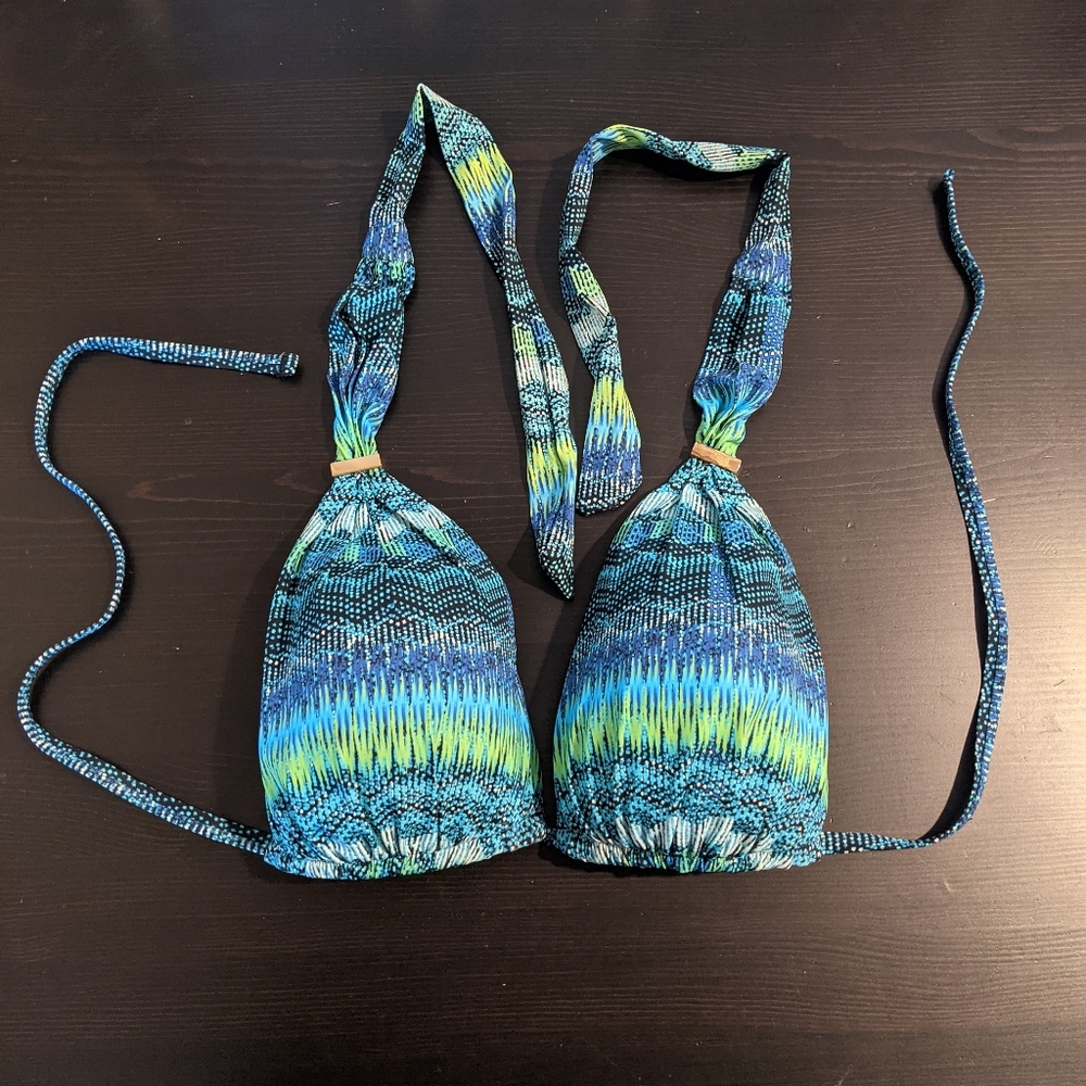3/$20 🚨 LAST CHANCE 🚨 La Blanca Blue & Green Bikini Top